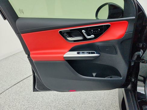 Certified 2025 Mercedes-Benz GLC 43 AMG 4MATIC image 30