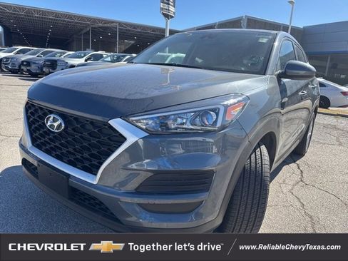 Used 2021 Hyundai Tucson SE image 3