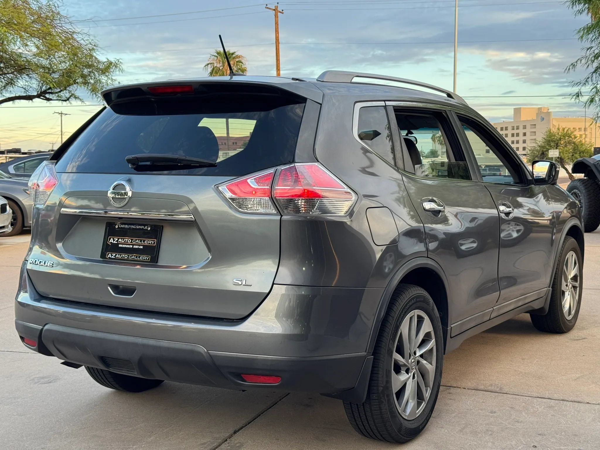 Used 2015 Nissan Rogue SL FWD image 6