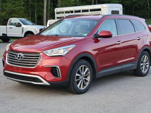 Used 2018 Hyundai Santa Fe SE AWD/4WD image 3