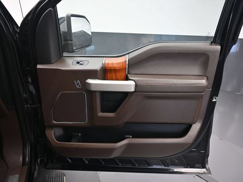 Used 2019 Ford F150 King Ranch w/ Equipment Group 601A Luxury AWD/4WD image 50