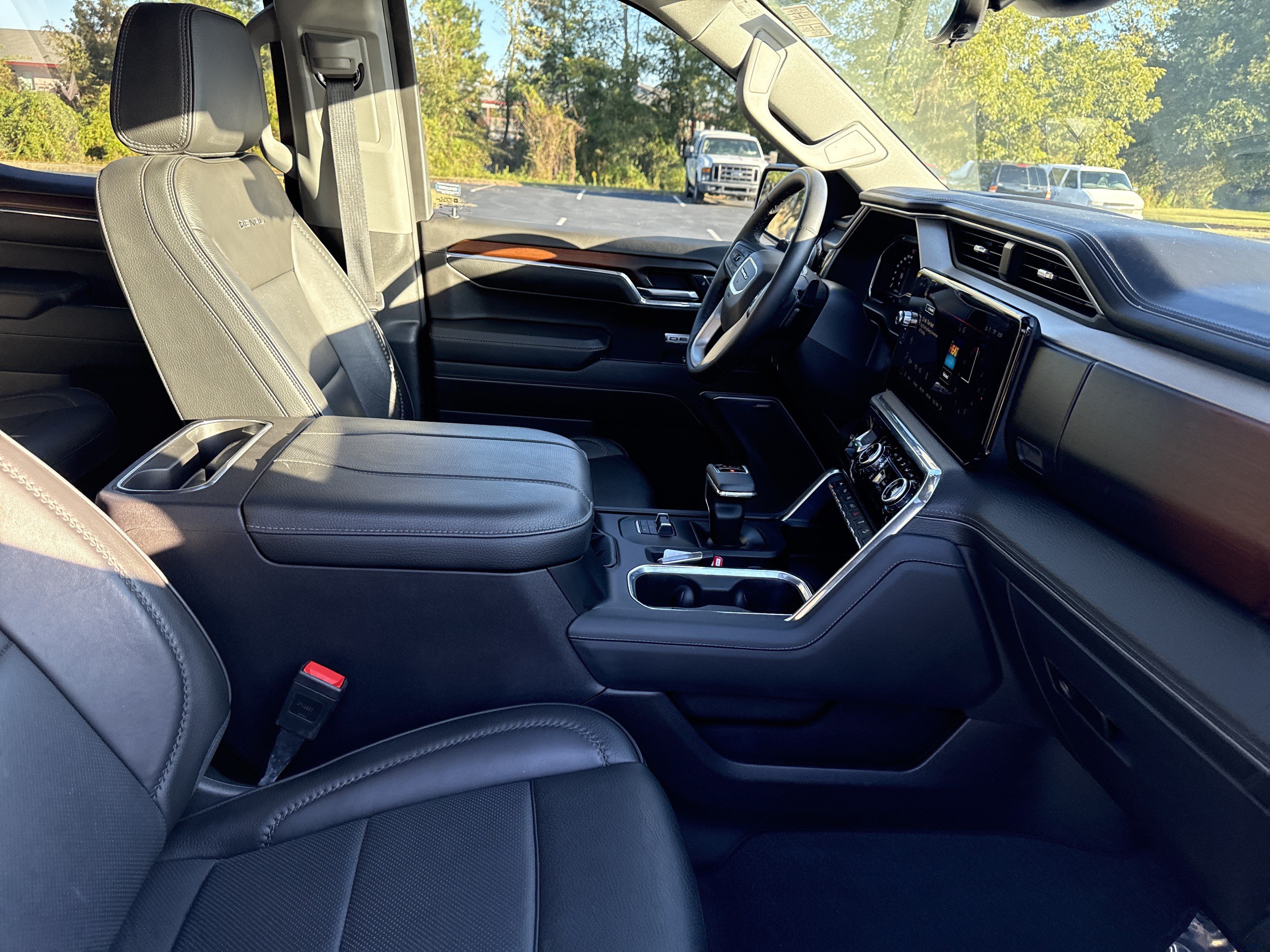 Used 2024 GMC Sierra 1500 Denali w/ Technology Package AWD/4WD image 37