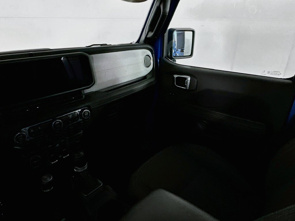 Certified 2025 Jeep Wrangler Unlimited Sahara AWD/4WD image 32