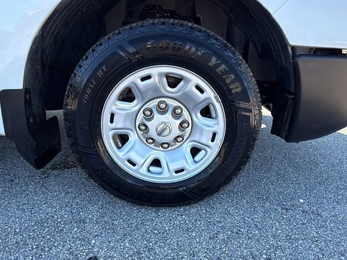 Used 2020 Nissan NV 2500 SV image 19
