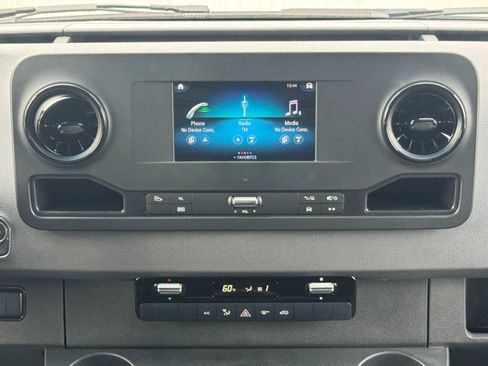 Used 2023 Mercedes-Benz Sprinter 2500 w/ Acoustic Package image 22