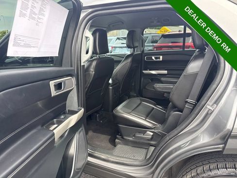 Used 2024 Ford Explorer XLT w/ Equipment Group 202A AWD/4WD image 21
