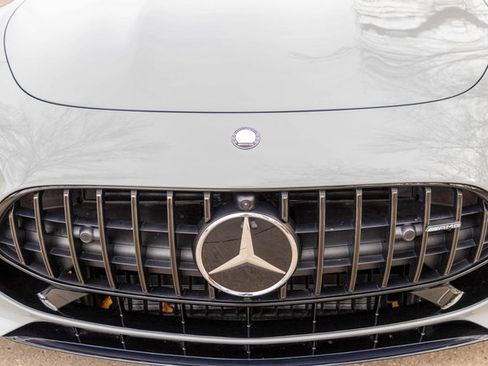 Used 2025 Mercedes-Benz AMG GT 63 image 44