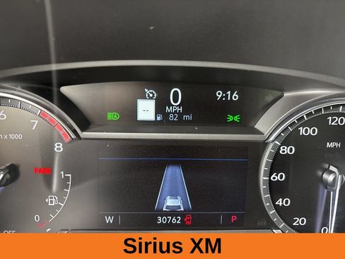 Used 2025 Cadillac XT6 Premium Luxury FWD image 17