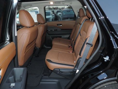 New 2025 Nissan Pathfinder Platinum w/ Cargo Package image 20