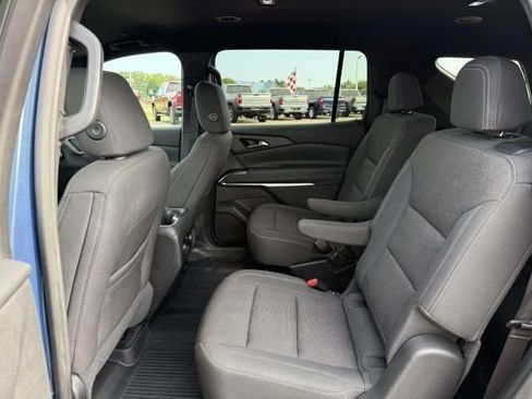 Used 2024 Chevrolet Traverse LT AWD/4WD image 15