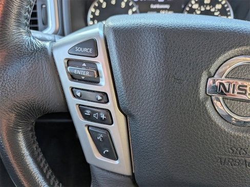 Used 2021 Nissan Titan SV w/ SV Convenience Package image 20