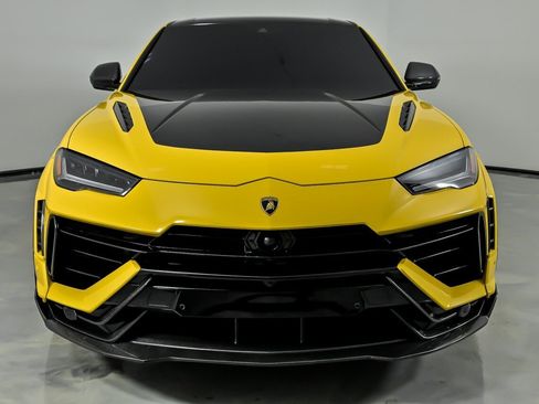 Used 2023 Lamborghini Urus Performante AWD/4WD image 4