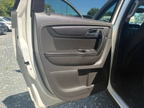 Used 2014 Chevrolet Traverse LT AWD/4WD image 18