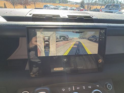 Used 2022 Land Rover Defender 110 X-Dynamic HSE image 32