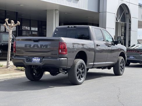 New 2026 RAM 2500 Big Horn AWD/4WD image 6