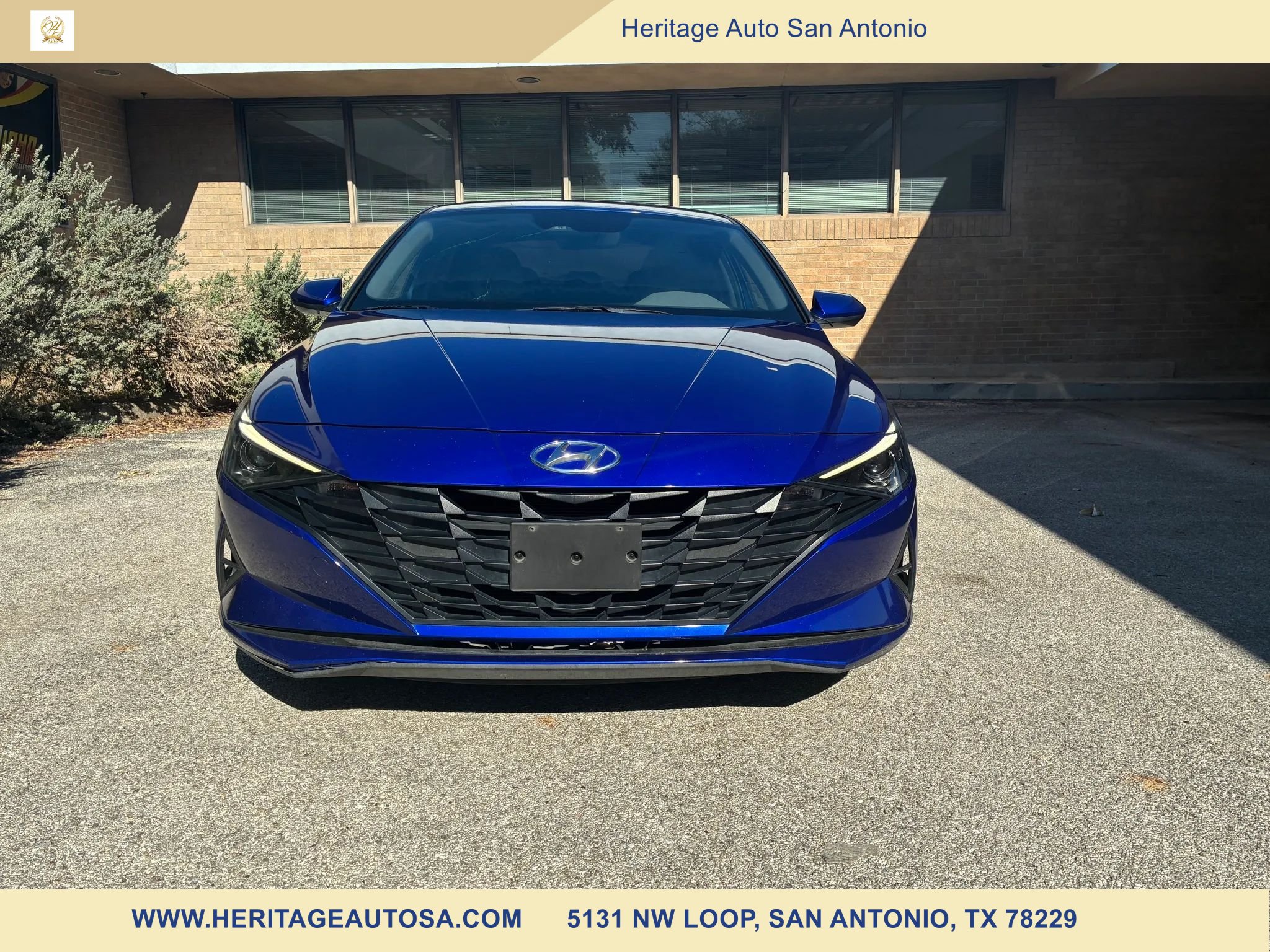 Used 2023 Hyundai Elantra SEL FWD image 2