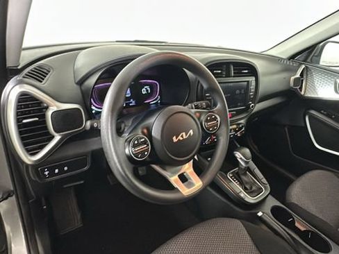 Used 2024 Kia Soul LX w/ Option Group 015 FWD image 13