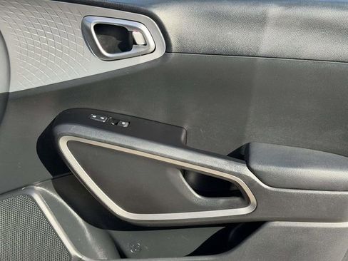 Used 2024 Kia Soul LX w/ Option Group 015 image 8