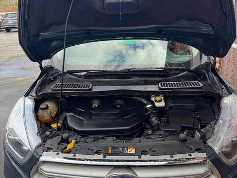 Used 2019 Ford Escape Titanium AWD/4WD image 21