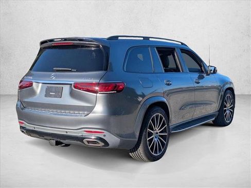 Used 2021 Mercedes-Benz GLS 580 4MATIC image 3