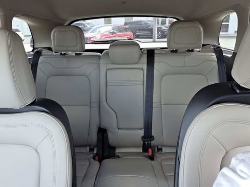 New 2026 Lincoln Corsair Premiere image 15