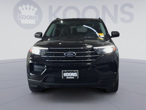 Used 2023 Ford Explorer XLT AWD/4WD image 4