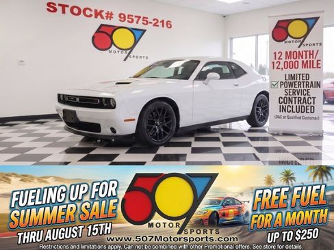 Used 2012 Dodge Challenger SXT Plus RWD image 1