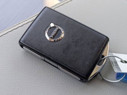 Certified 2023 Volvo XC90 B5 Core w/ Protection Package Premier image 37