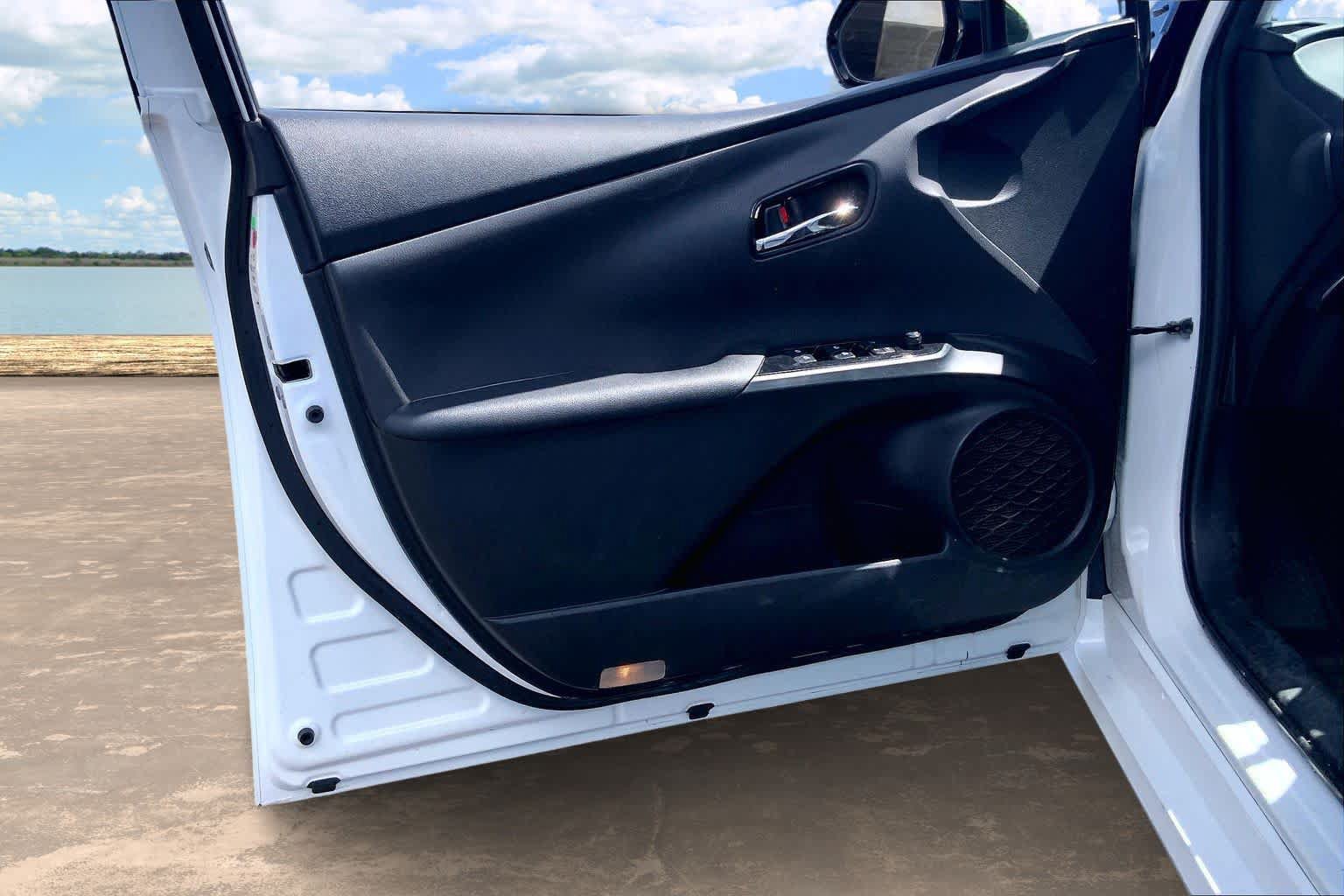 Used 2018 Toyota Prius One FWD image 27