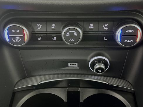 Used 2025 Alfa Romeo Stelvio Sprint w/ Convenience Package image 23