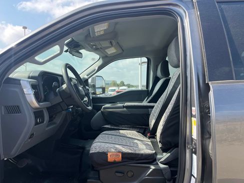 Used 2025 Ford F250 XLT w/ FX4 Off-Road Package AWD/4WD image 8