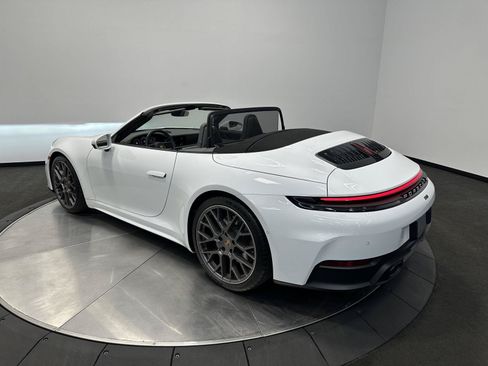 Used 2025 Porsche 911 Carrera RWD image 17