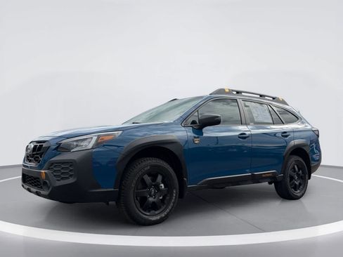 Used 2025 Subaru Outback Wilderness AWD/4WD image 2