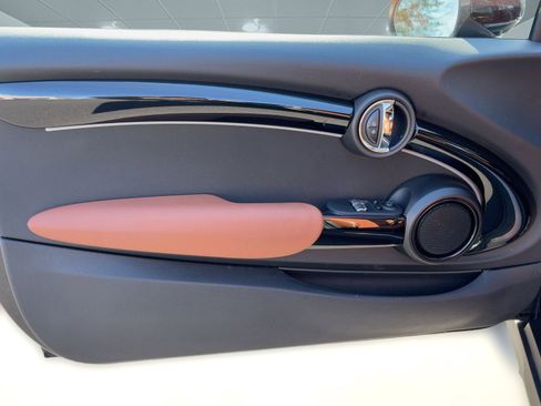 Certified 2023 MINI Cooper 2-Door Hardtop w/ Signature Upholstery Package image 21