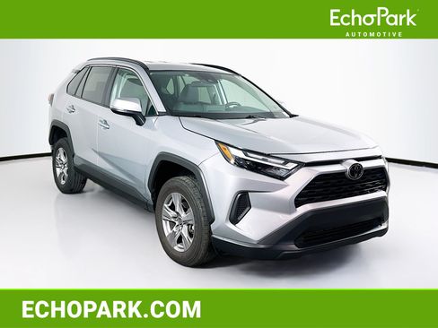 Used 2025 Toyota RAV4 XLE FWD image 1
