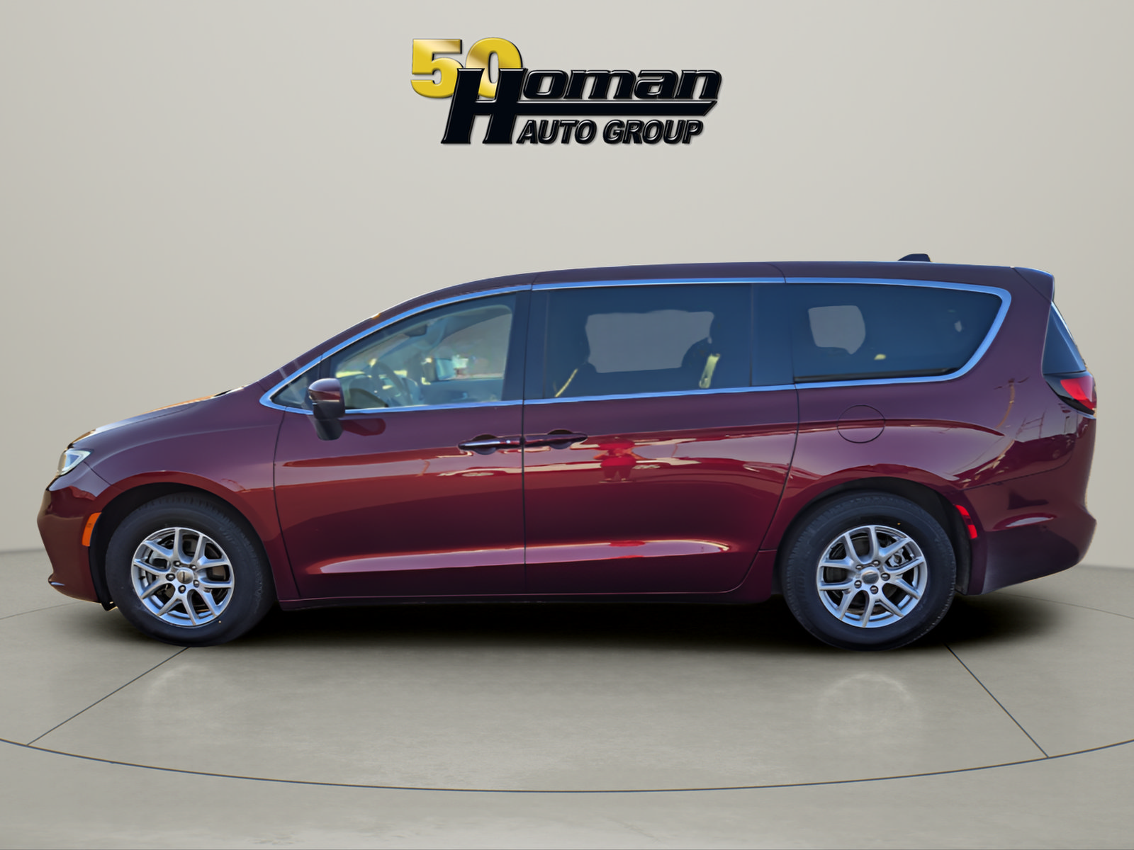 Used 2023 Chrysler Pacifica Touring-L FWD image 2