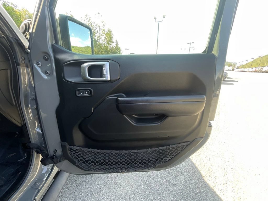 Used 2020 Jeep Gladiator Sport w/ Quick Order Package 24S AWD/4WD image 21