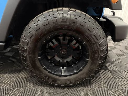 Used 2018 Jeep Wrangler Unlimited Sport S AWD/4WD image 23