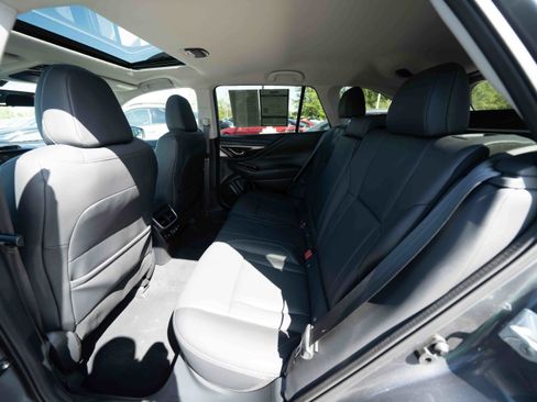 Used 2022 Subaru Outback Limited AWD/4WD image 23