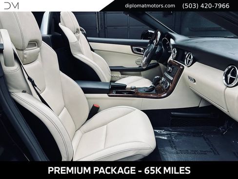 Used 2014 Mercedes-Benz SLK 250 image 19