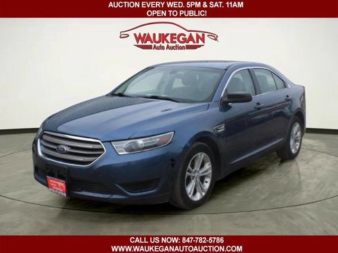 Used 2018 Ford Taurus SE image 1