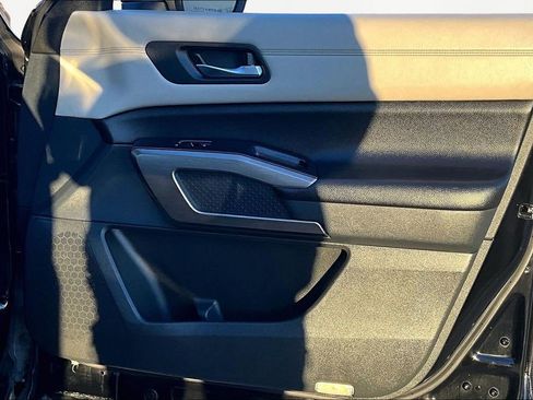 Used 2022 Nissan Pathfinder Platinum w/ Cargo Package image 24