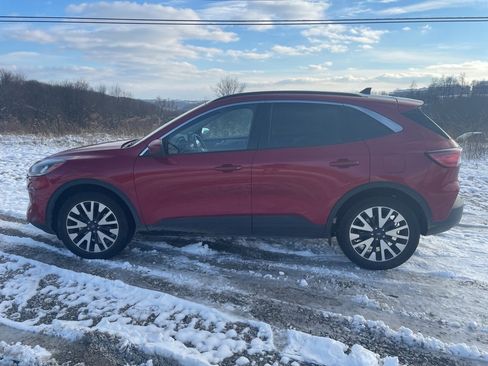 Used 2020 Ford Escape SEL image 8