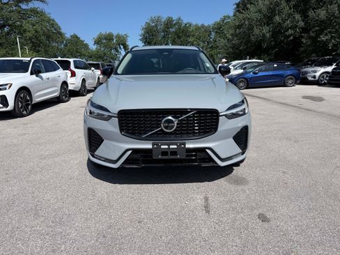 Certified 2025 Volvo XC60 B5 Plus AWD/4WD image 8