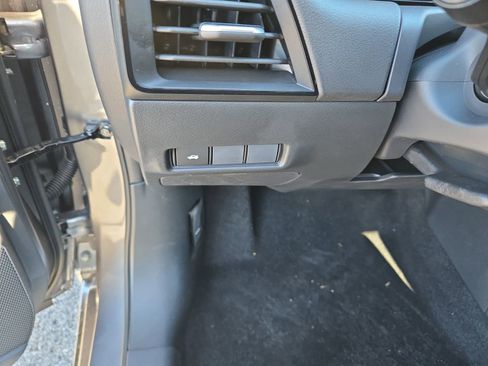 New 2026 Nissan Sentra SR w/ Floor Mat Package image 19