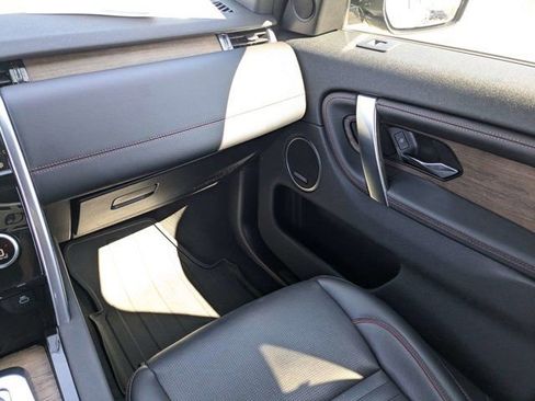 Used 2023 Land Rover Discovery Sport SE R-Dynamic AWD/4WD image 17