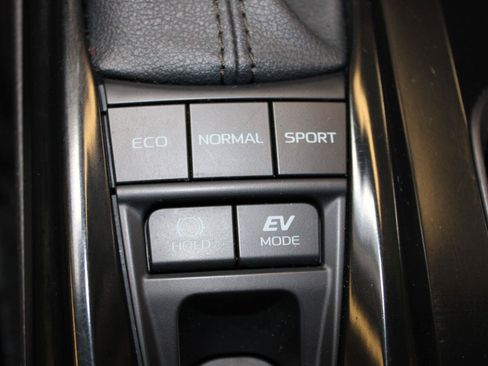 Used 2025 Toyota Camry LE AWD/4WD image 26
