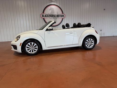 Used 2019 Volkswagen Beetle 2.0T S FWD image 5