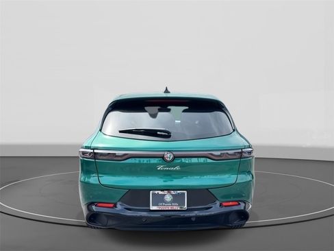 New 2025 Alfa Romeo Tonale w/ Premium Package image 5