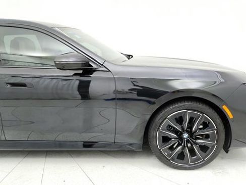 Used 2026 BMW 740i w/ Premium Package RWD image 4